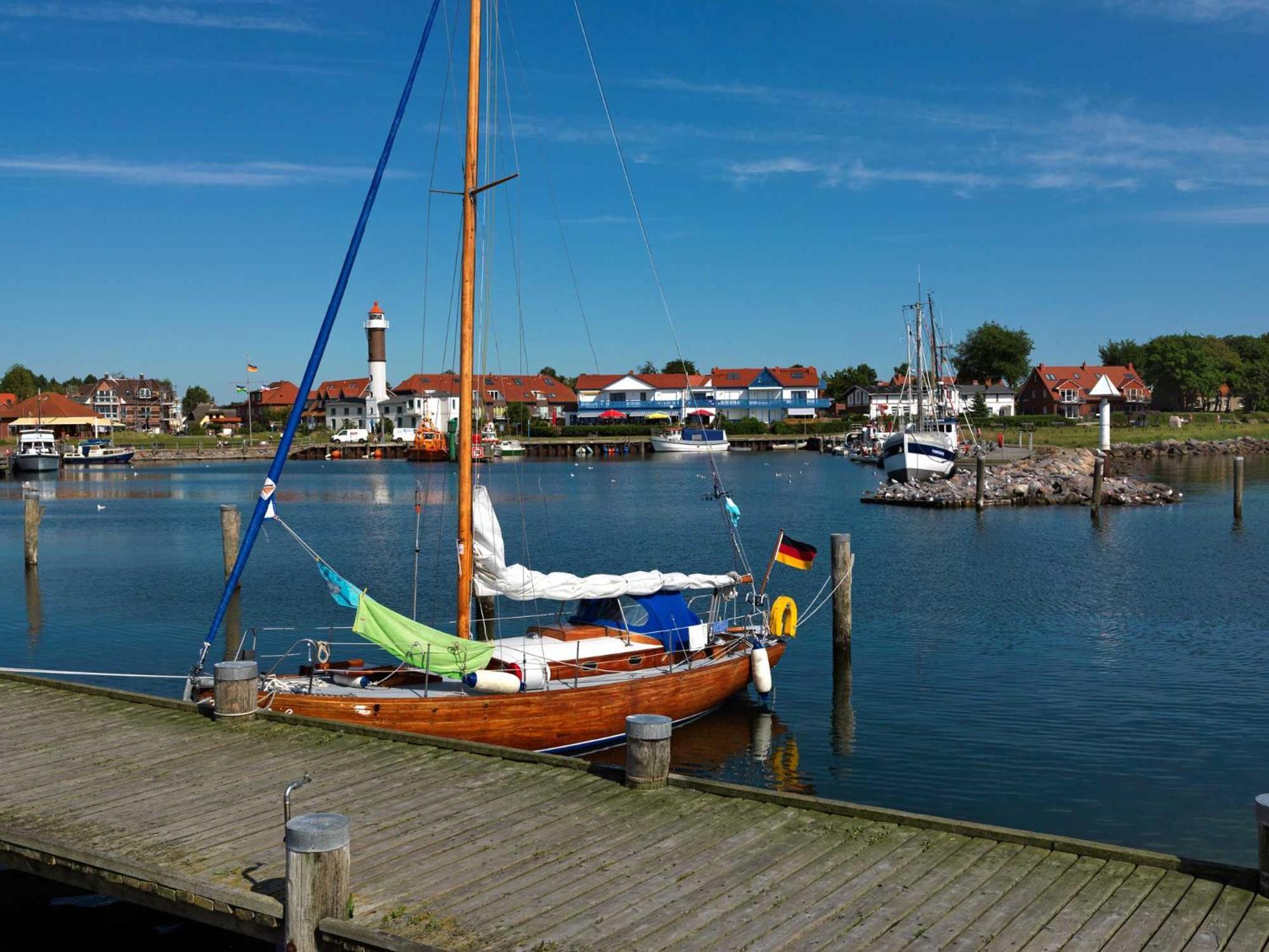 Ferienwohnungen Am Lotsenstieg Abendrot Poel Exterior foto