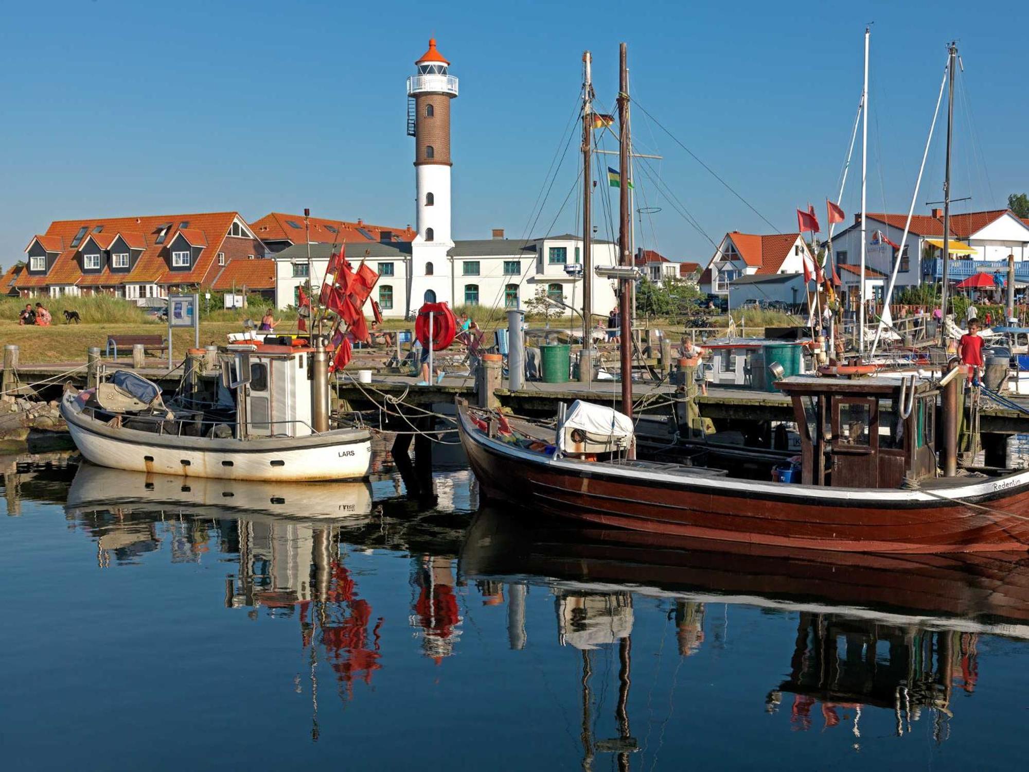 Ferienwohnungen Am Lotsenstieg Abendrot Poel Exterior foto